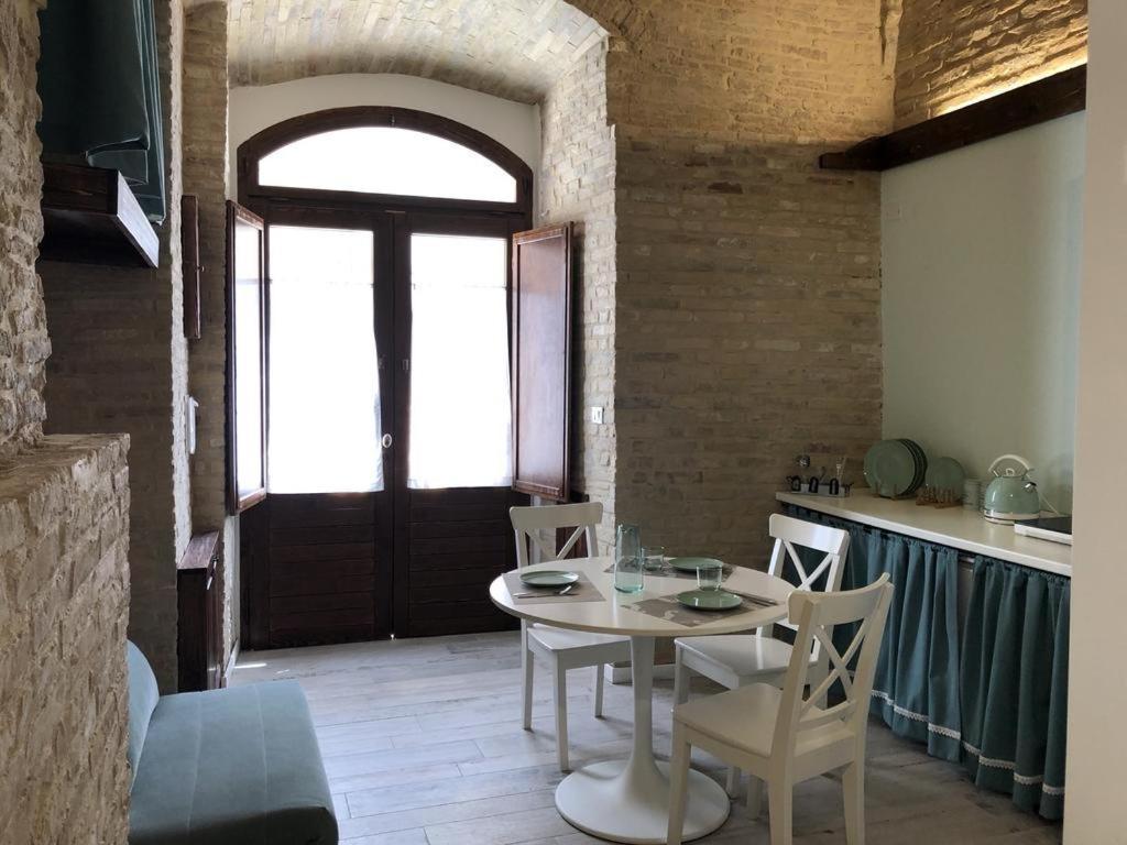 Апартаменты Le Volte Nel Borgo Термоли Экстерьер фото