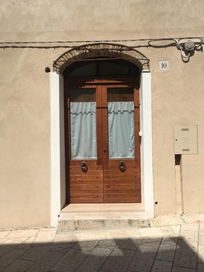 Апартаменты Le Volte Nel Borgo Термоли Экстерьер фото