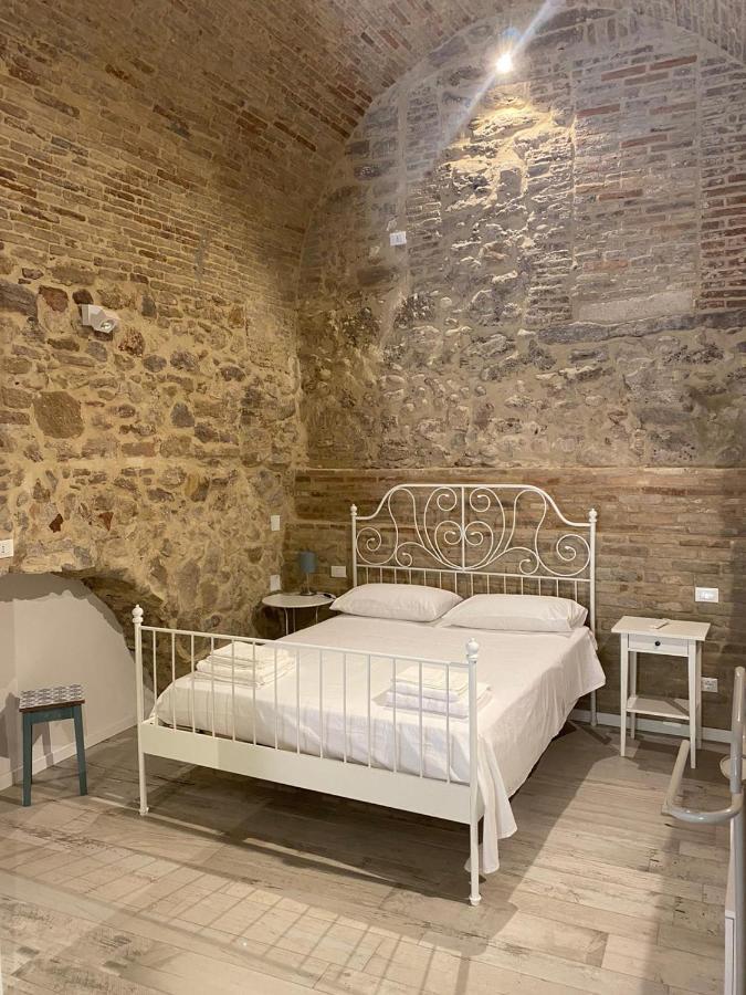 Апартаменты Le Volte Nel Borgo Термоли Экстерьер фото